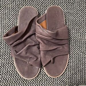 P. Monjo Grayish-Purple Leather Slouch Thong Sandal Sz-39